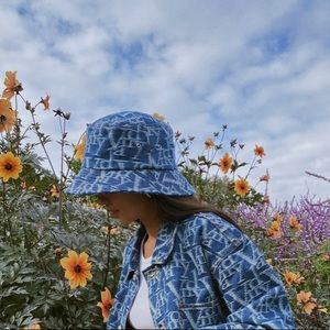 Vandy the Pink Vior bucket hat [SOLD]